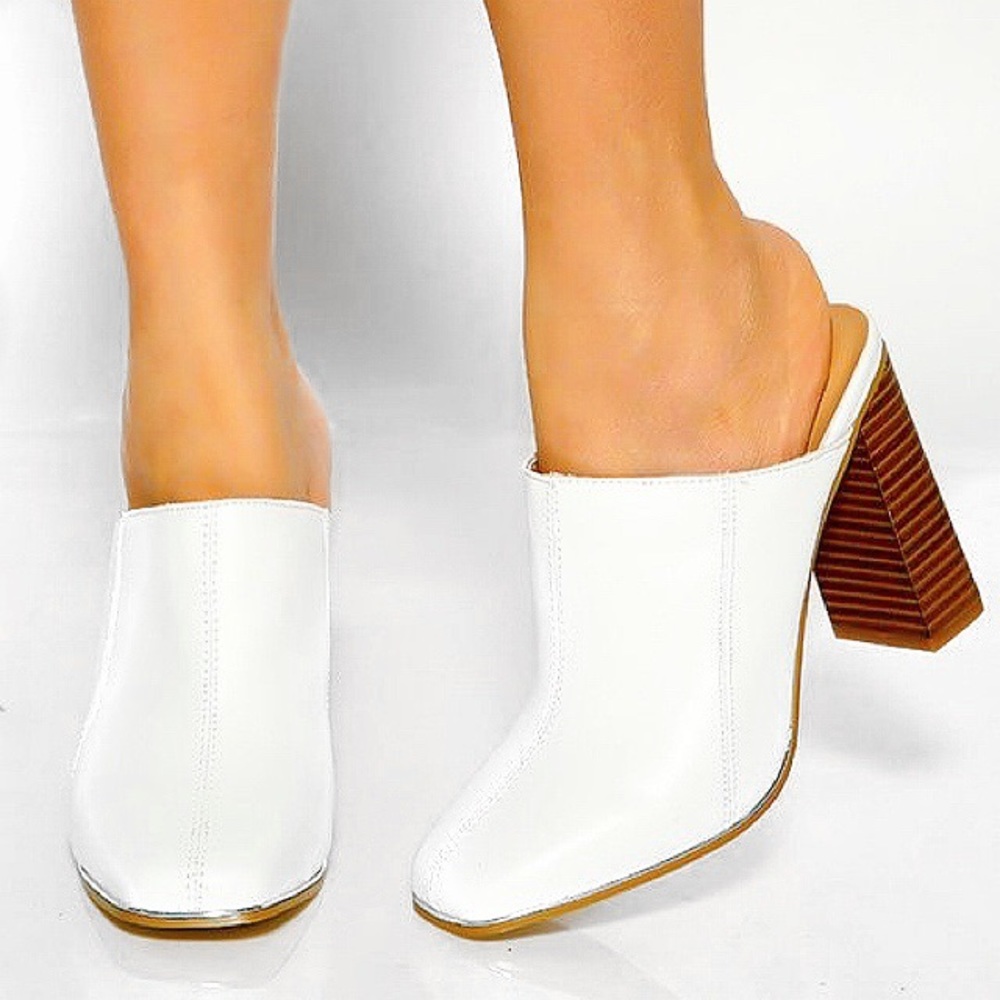 👡 WHITE FAUX LEATHER STITCHED CHUNKY HEEL MULES! - Picture 4 of 16